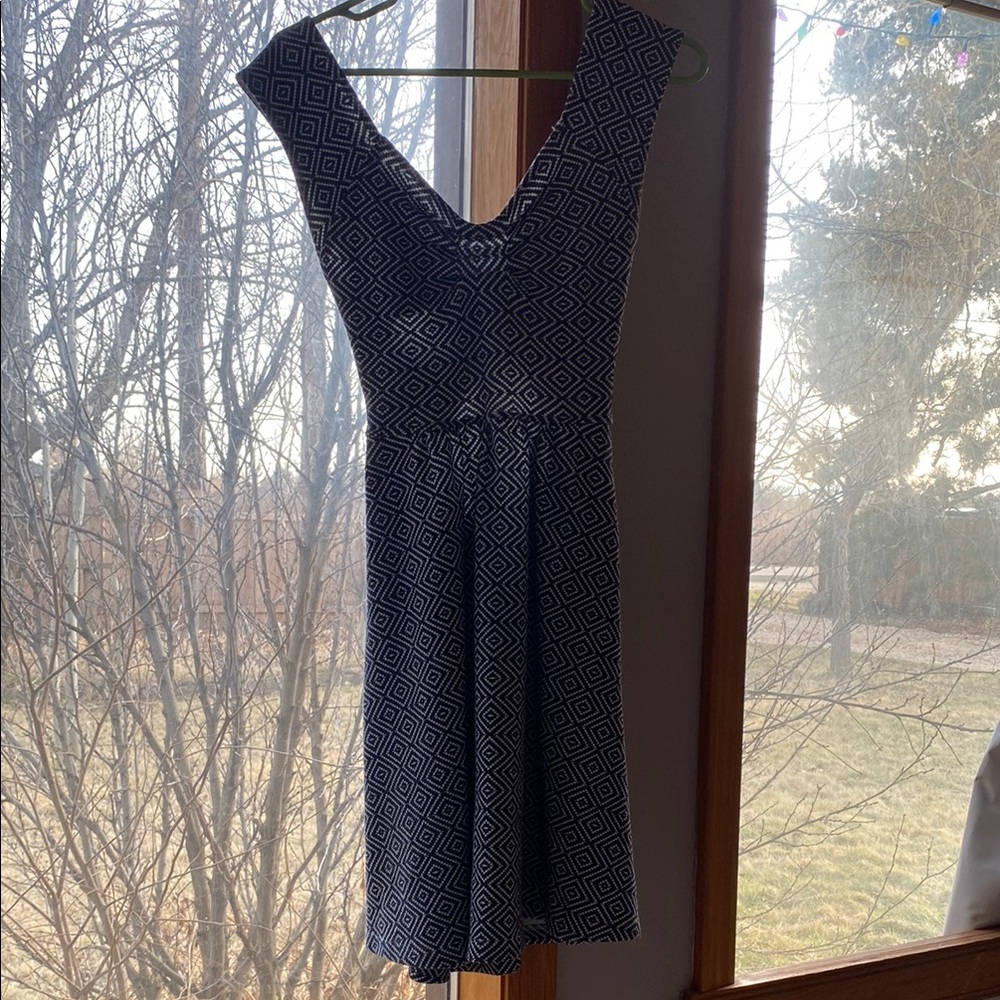 Anthropologie Black Sleeveless V-Neck Midi Sundress